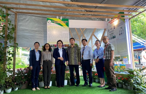 Đông khách đến với Hội chợ - Triển lãm Giống TP HCM