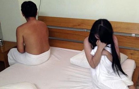 Bắt quả tang 3 đôi nam nữ đang mua bán dâm