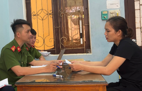 Bắt nữ kế toán trường học cho vay lãi nặng