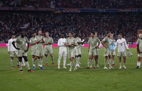 Harry Kane tái lập thành tích của Klose, Bayern Munich để vuột chiến thắng