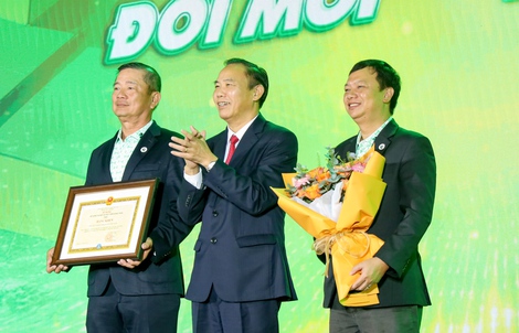 Greenfeed vinh dự nhận Bằng khen của Bộ NN&PTNT vì những đóng góp nổi bật cho nền nông nghiệp Việt Nam