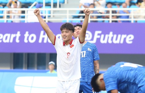 Sao trẻ HAGL lập cú đúp, tuyển Olympic Việt Nam thắng đậm Mông Cổ
