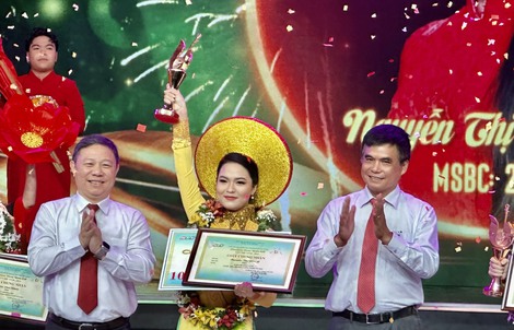 Thí sinh Nguyễn Thị Như Ý đoạt giải “Chuông vàng vọng cổ” 2023