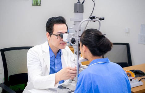 Khi nào đau mắt đỏ cần bóc giả mạc?