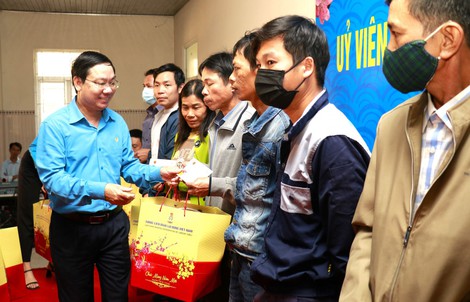 Nỗ lực chăm lo, hỗ trợ đoàn viên - lao động