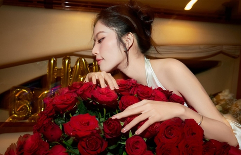 "Người đẹp thị phi" gọi tên Nam Em!