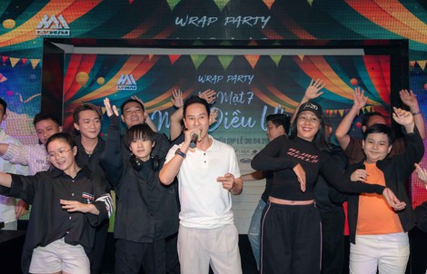 Lý Hải quậy hết mình cùng dàn sao "Lật mặt 7"