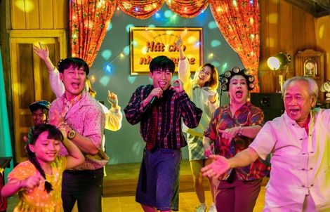 "Voi Bản Đôn" Anh Tú hát "Caraoke" cực lầy lội và hài hước