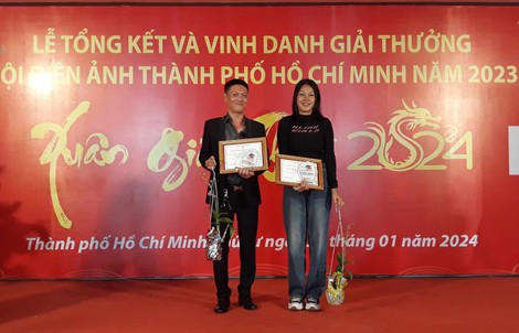 Đinh Y Nhung, Oanh Kiều được vinh danh