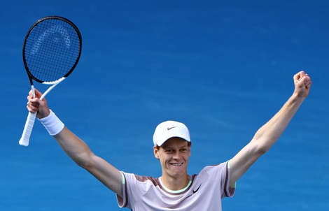 Jannik Sinner và những điều không tưởng sau cuộc lật đổ Djokovic