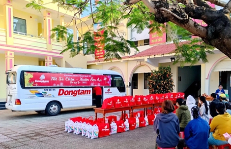 2.500 phần quà được CB-CNV Dongtam Group chăm lo cho bà con có hoàn cảnh khó khăn