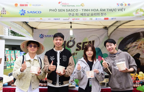 Hai ngày nếm phở: Chạm tinh hoa ẩm thực Việt