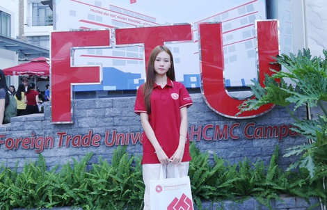 Bé Bảo An "Xúc xắc xúc xẻ" sau 13 năm