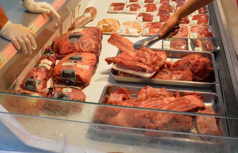 Ngăn chặn hơn 1.300 tấn thịt nhiễm Salmonella vào Việt Nam