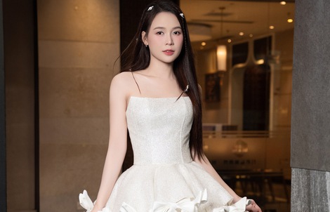 Sam khoe dáng "nuột", trở lại showbiz