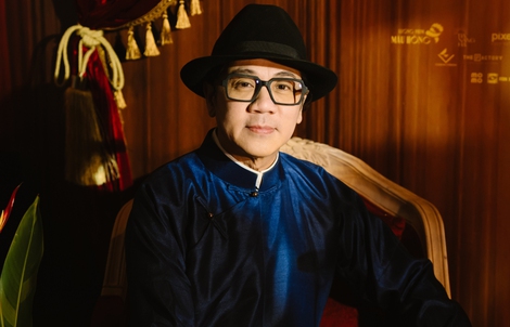 "Hội đồng Lịnh" Thành Lộc đối đầu với "Bá hộ Kim"
Hữu Châu trong phim "Công tử Bạc Liêu"