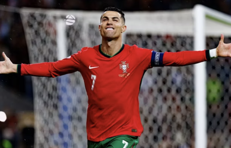Tuổi 39 rực sáng, Ronaldo liên tiếp lập kỷ lục thế giới