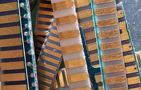Dùng vi khuẩn đãi vàng từ kho báu 62 tỉ USD ở... bãi rác