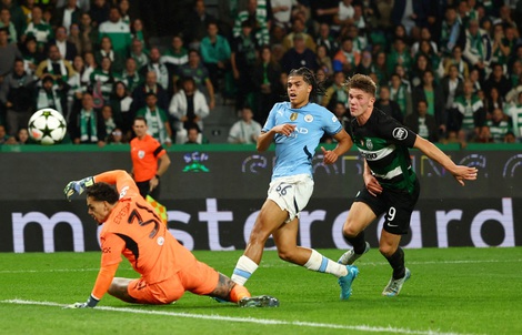 Champions League: "Quái kiệt" Gyokeres lập hat-trick, Sporting vùi dập Man City 