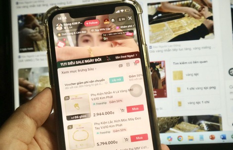 Đua nhau livestream bán vàng, khách hàng coi chừng mua nhầm hàng "dỏm"