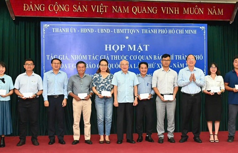 TP HCM khen thưởng tác giả, nhóm tác giả đoạt Giải Báo chí Quốc gia