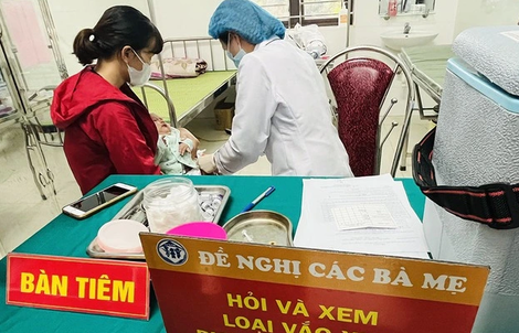 Đề xuất tiêm miễn phí vắc-xin sốt xuất huyết
