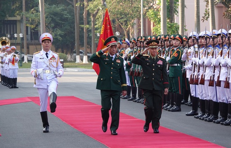 Đại tướng Phan Văn Giang đón Bộ trưởng Quốc phòng Lào thăm chính thức Việt Nam