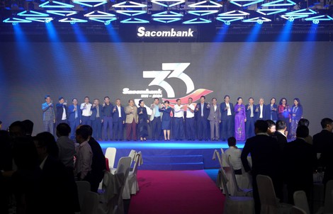 Sacombank 33 năm vững bước đồng hành cùng người dân và doanh nghiệp