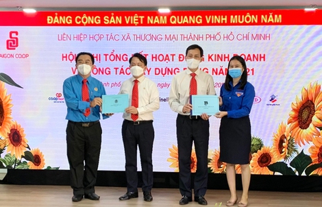 Vun đắp chuẩn mực đạo đức cho cán bộ, đảng viên