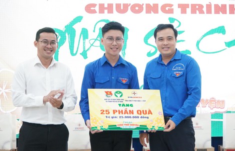 Mang "Xuân sẻ chia" đến với người dân ở TP Thủ Đức