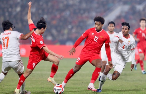 ASEAN Cup 2024: Ai sẽ thay Văn Toàn sát cánh cùng Rafaelson?