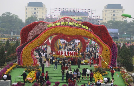 Rực rỡ Festival hoa Mê Linh - lễ hội hoa lớn nhất miền Bắc