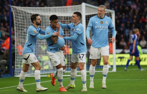 Giải cơn khát chiến thắng, Man City làm nổ tung cầu trường King Power