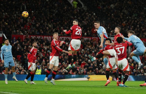 Man United thua sốc Nottingham Forest, HLV Ruben Amorim nói lời gan ruột