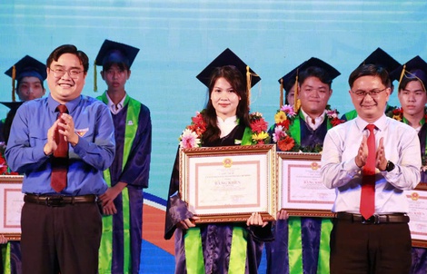 TP HCM: Vinh danh 88 sinh viên thủ khoa năm 2024