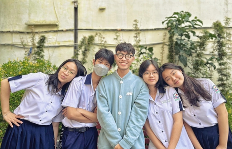 Thầy giáo Gen Z chia sẻ bí quyết “ăn Tết không quên bài”