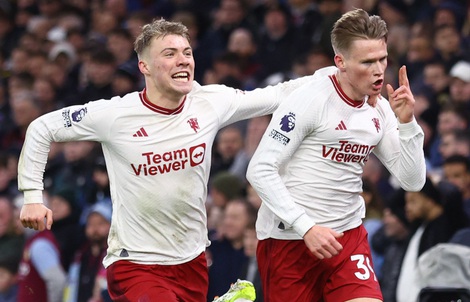 Arsenal "đánh tennis" tại London, Man United thắng nghẹt thở với McTominay