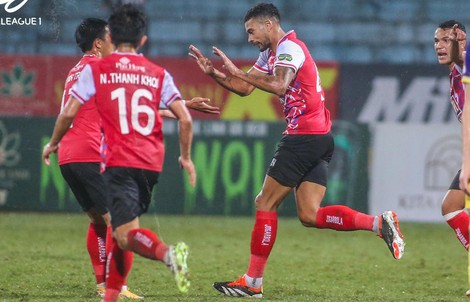 V-League 2023-2024: Ngoại binh nhận thẻ đỏ 3 phút đầu, CLB TP HCM trắng tay