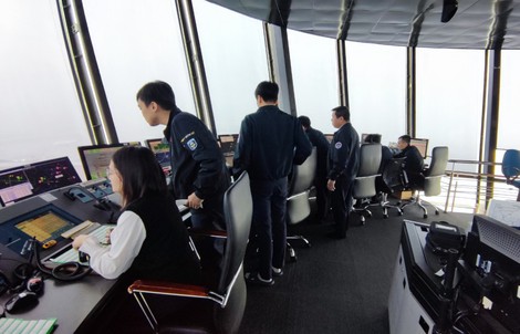 Sương mù dày đặc tại sân bay Nội Bài, ngành hàng không họp khẩn