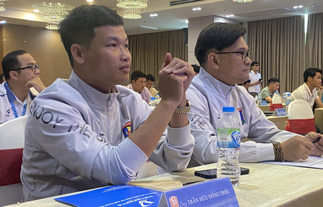 Trần Hữu Đông Triều tham gia sân chơi futsal sinh viên