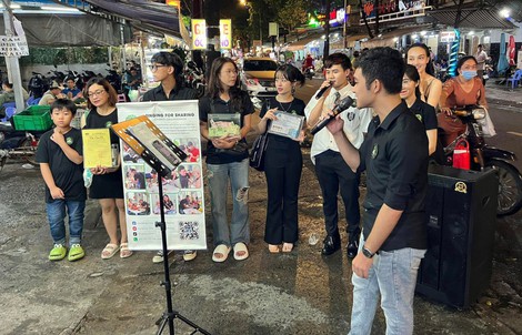 Đem tiếng hát xoa dịu nỗi đau