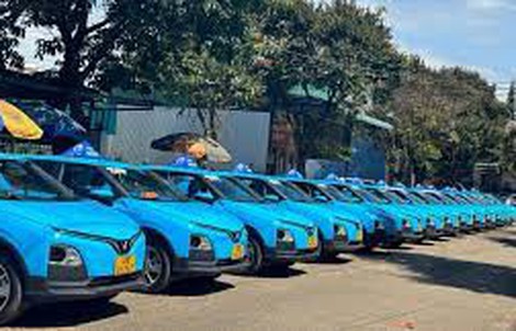 Một hãng taxi ở Lâm Đồng đặt mua và thuê thêm 2.500 ô tô điện VinFast