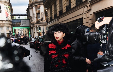 Quỳnh Anh Shyn "quậy đục nước" mùa Fashion Week