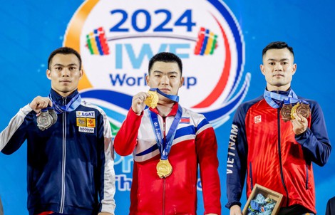 Lực sĩ cử tạ Lại Gia Thành giành HCV World Cup