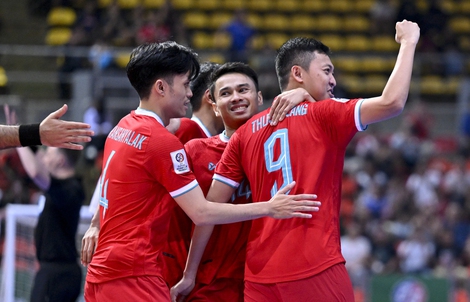 Myanmar thua thảm Thái Lan, futsal Việt Nam rộng cửa vào tứ kết