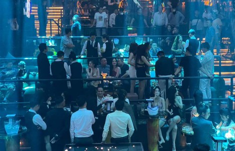 Kiểm tra Club Empire Music ở trung tâm TP HCM