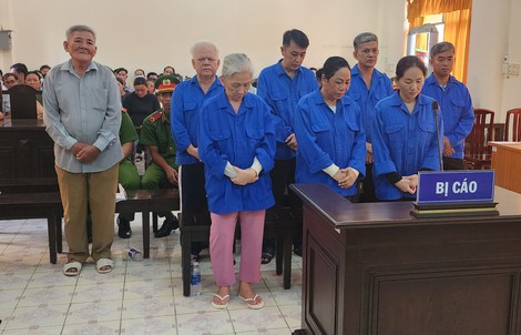 Vì 48 triệu đồng bất chính, 3 bác sĩ ở Kiên Giang lãnh án tù