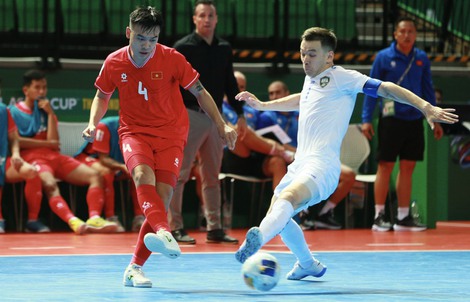 Tuyển futsal Việt Nam 1-0 Uzbekistan: Đối phương dâng cao tìm bàn gỡ