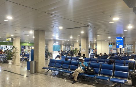 Hình ảnh khác lạ tại sân bay Tân Sơn Nhất trong ngày cuối kỳ nghỉ lễ