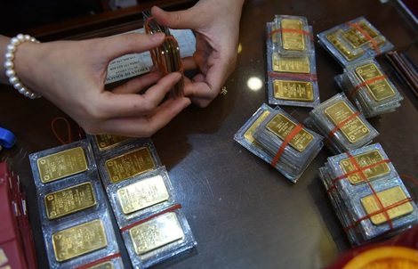 Chính phủ yêu cầu kiểm soát chặt giao dịch vàng